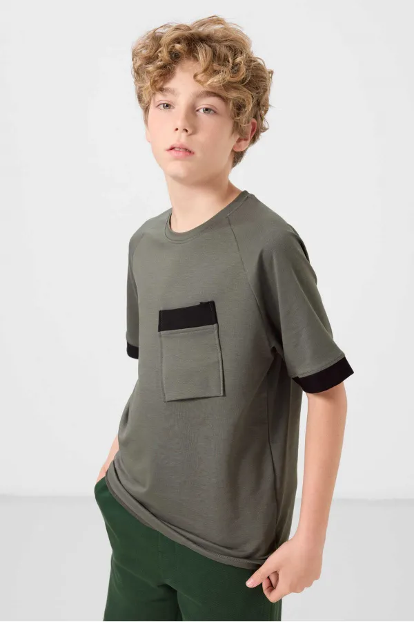 T-shirt garçon Tommylife en coton doux texturé, coupe oversize, avec poche, référence 11295, kaki