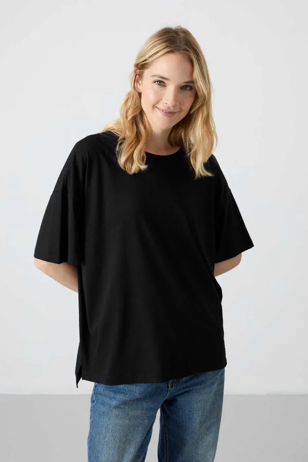 Tommylife Toptan O Yaka Oversize Basic Kadın T-Shirt 97285 Siyah
