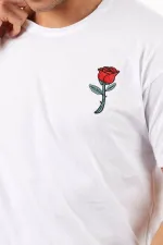 Erkek Beyaz Oversize Gül Nakışlı T-shirt