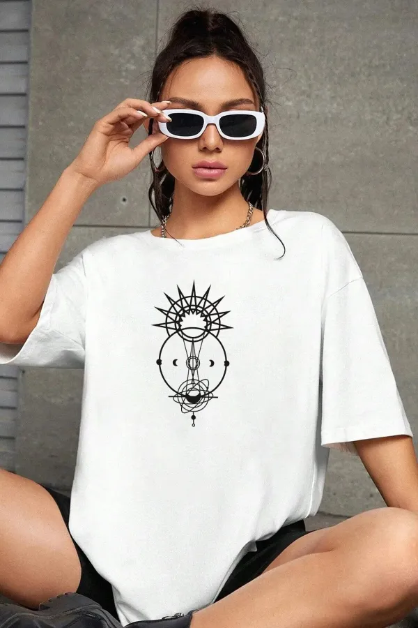 T-shirt boyfriend surdimensionné imprimé Eclipse unisexe T-shirt boyfriend surdimensionné imprimé Eclipse unisexe
