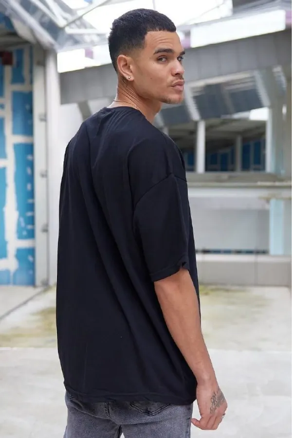 Men's Black Oversize T-shirt