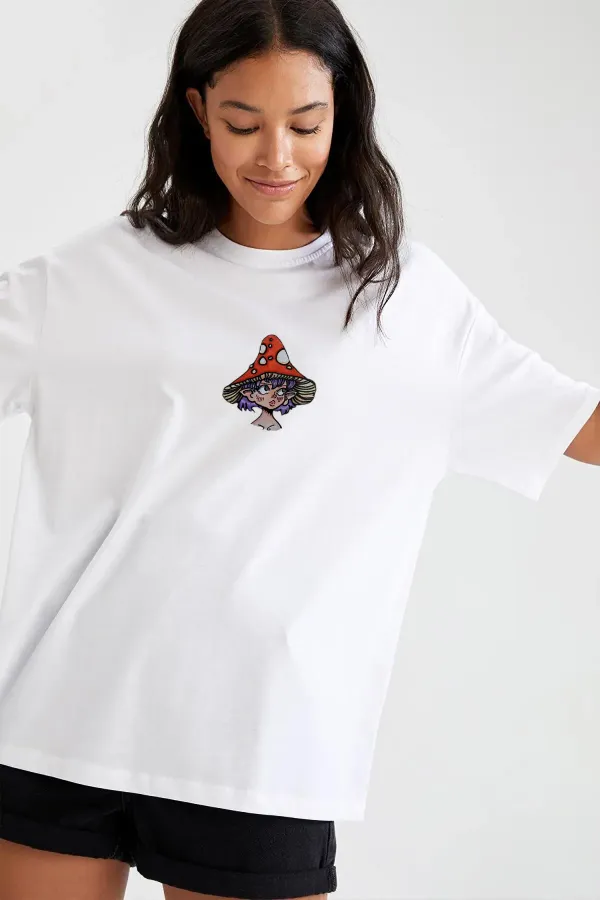 Kadın Beyaz Mantar Şapkalı Kız Çocuk Baskılı Bisiklet Yaka Oversize Pamuklu T-shirt
