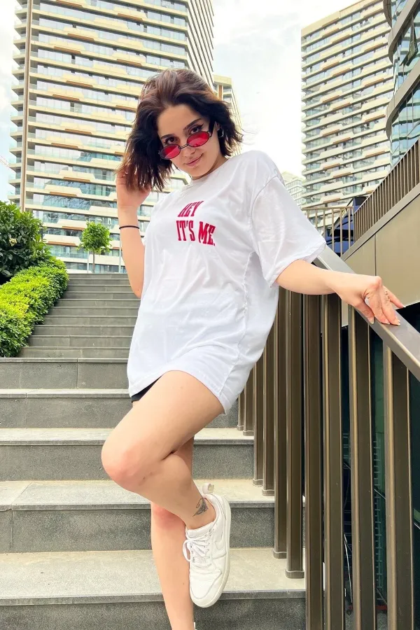 Oversize Hey It's Me Printed garalio T-shirt