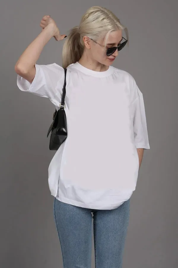 T-shirt oversize unisexe blanc en coton à col ras du cou et coupe boyfriend
