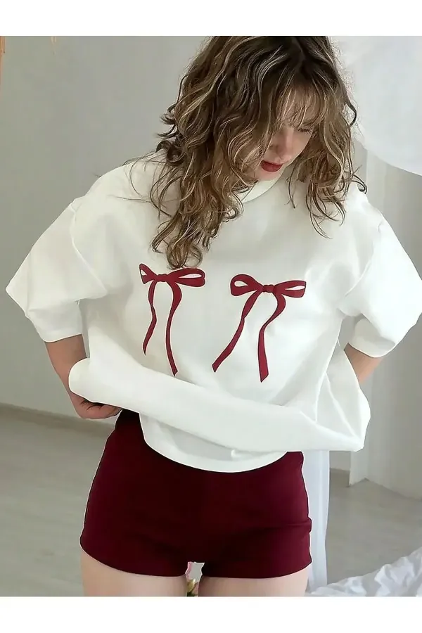 Women's Ribbon Printed T-shirt Crew Neck