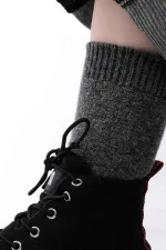 Mısırlı Kadın Koyun Yünü Tekli Soket Çorap Füme