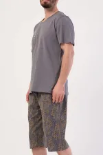 Ensemble capri à manches courtes en coton à motifs pour homme, couleur gris foncé/moutarde, de style égyptien.