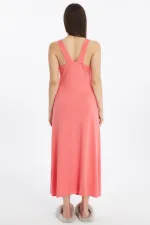 Chemise de nuit longue en maille épaisse à bretelles en viscose égyptienne corail