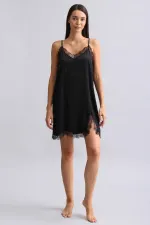 Nuisette courte en satin noir à col en dentelle pour femme