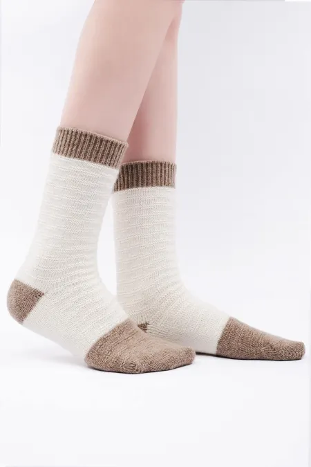 Chaussettes simples en laine de mouton pour femmes égyptiennes, écru