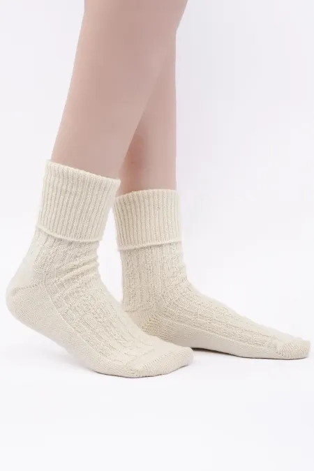 Chaussettes simples incurvées en laine de mouton pour femmes égyptiennes, écru