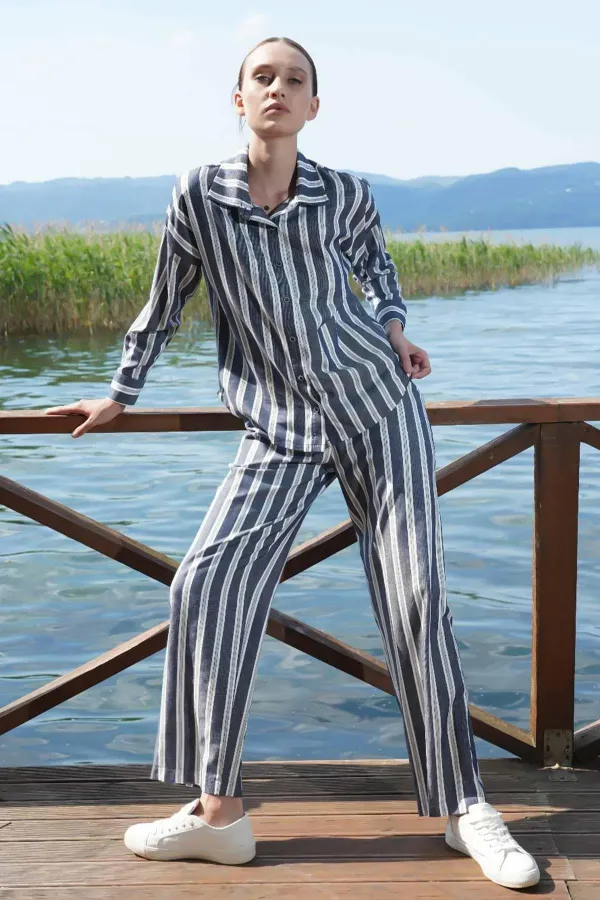 Mısırlı Kadın Viskon Çizgi Desenli Gömlek Takım İndigo