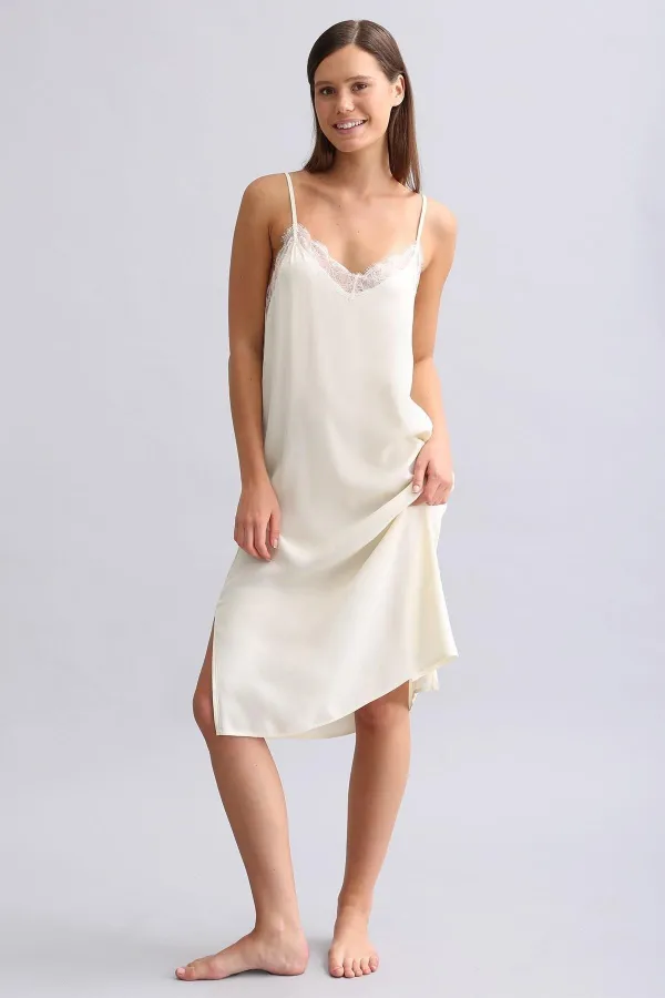 Kadın Dantel Detaylı Saten Gecelik Ekru