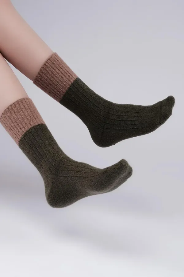 Mısırlı Kadın Soft Peluş Termal Tekli Soket Çorap Haki