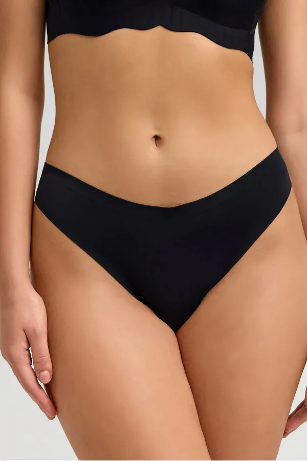 Mısırlı Lazer Kesim Görünmez Brazilian Külot Siyah