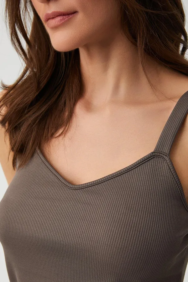 Mısırlı Kadın Üçlü Pijama Takımı Kahverengi