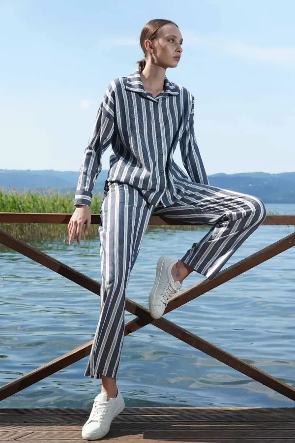 Mısırlı Kadın Viskon Çizgi Desenli Gömlek Takım İndigo