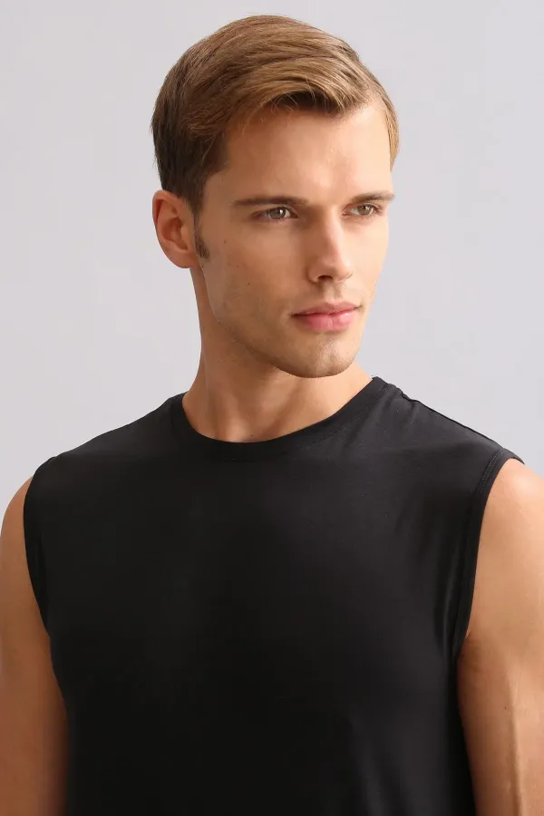 Débardeur/T-shirt de sport noir ZEUS LUXURY en coton biologique égyptien, coupe classique et col rond.