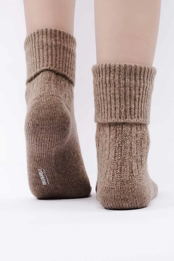 Chaussettes simples incurvées en laine de mouton pour femme égyptienne, beige