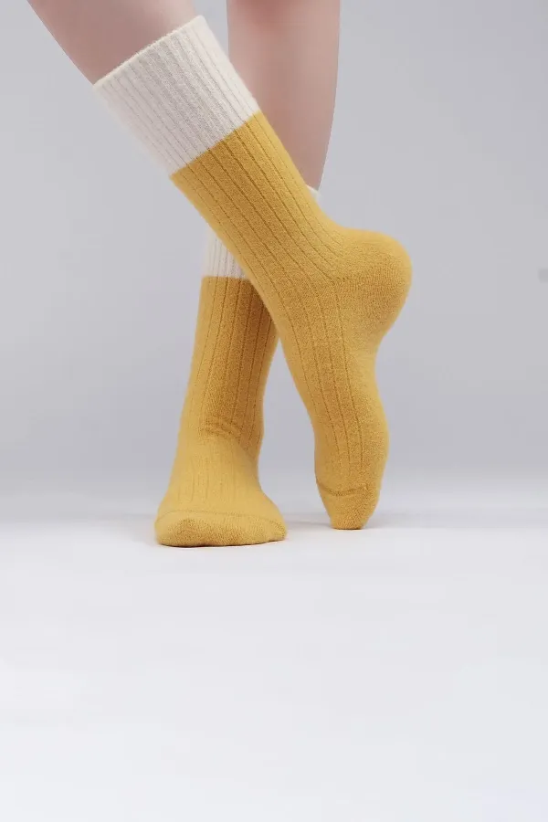 Mısırlı Kadın Soft Peluş Termal Tekli Soket Çorap Sarı