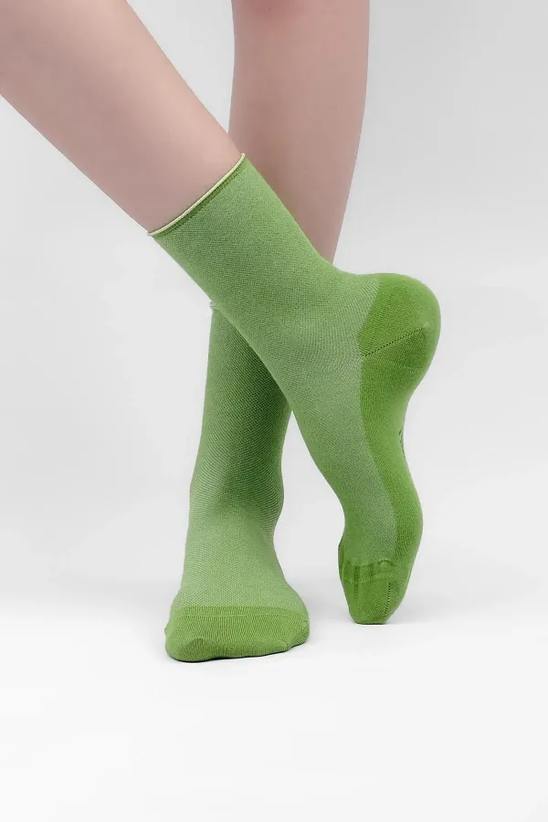 Mısırlı Kadın Bambu Tekli Diabetiker Lastiksiz Soket Çorap Yeşil