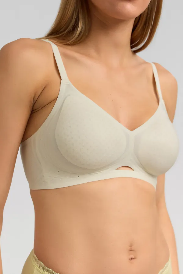 Kadın Petek Desen Hayalet Sütyen Beyaz