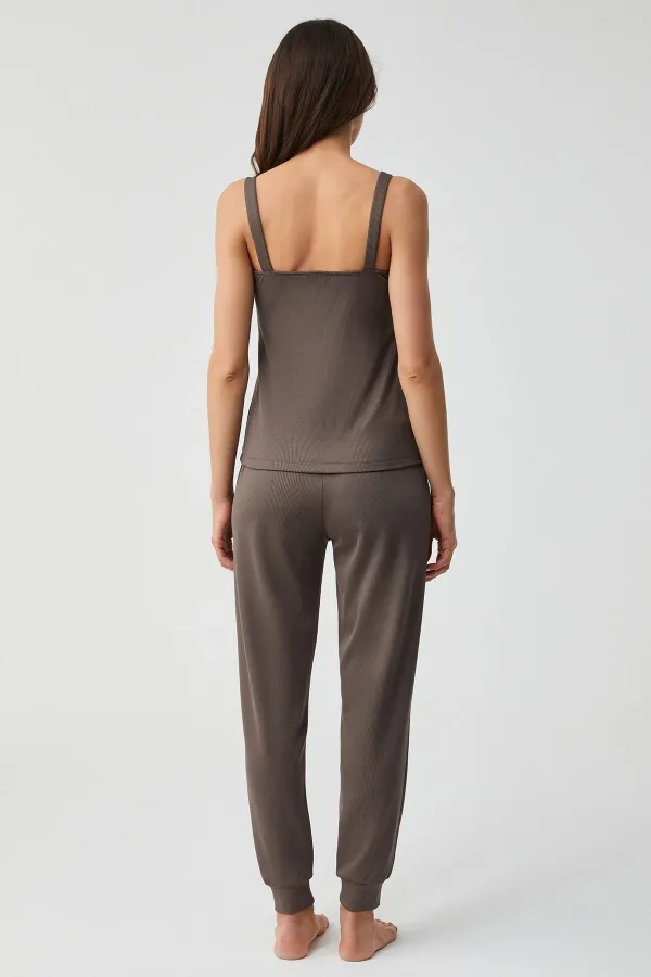 Mısırlı Kadın Üçlü Pijama Takımı Kahverengi