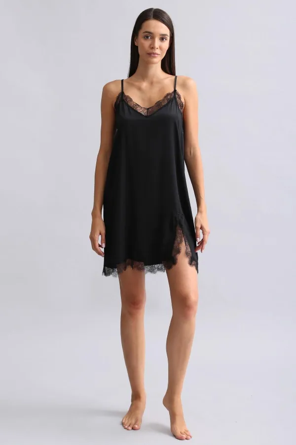 Nuisette courte en satin noir à col en dentelle pour femme