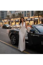 ROBE À COL EN V ET COL NŒUD