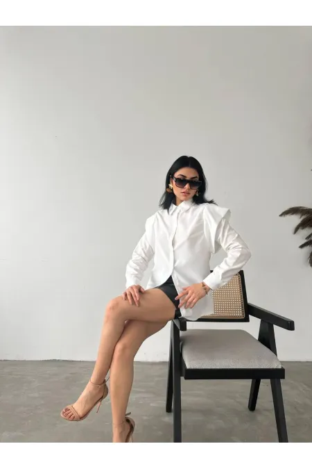 Omuz Tasarım Detaylı Gömlek