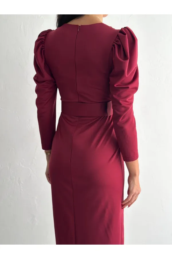 ÖN YIRTMAÇ DETAY ELBİSE