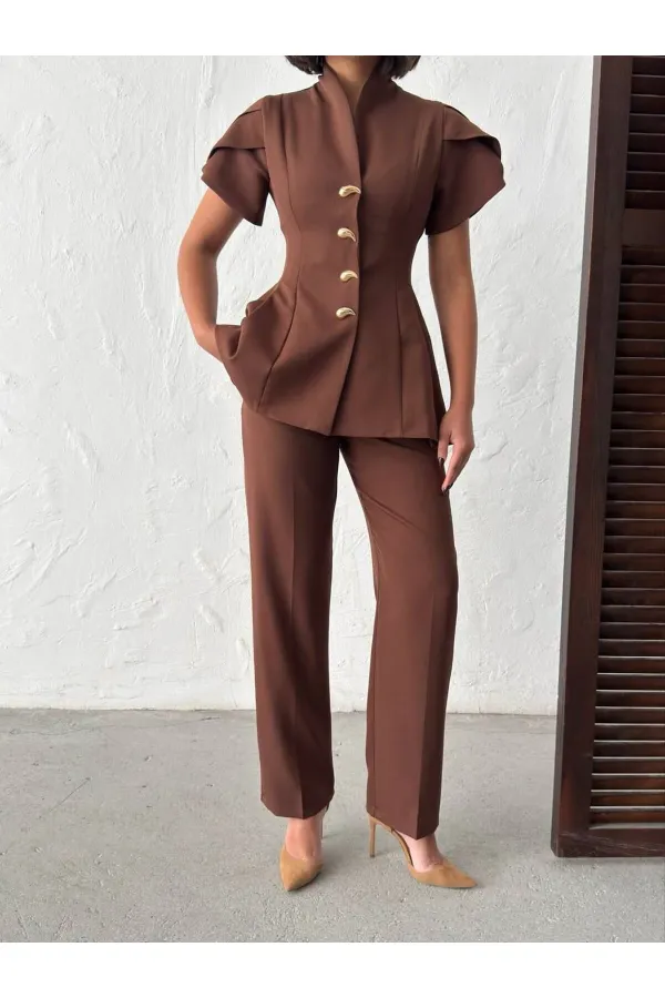 ENSEMBLE DE DÉTAILS À VOLANTS D'ÉPAULE