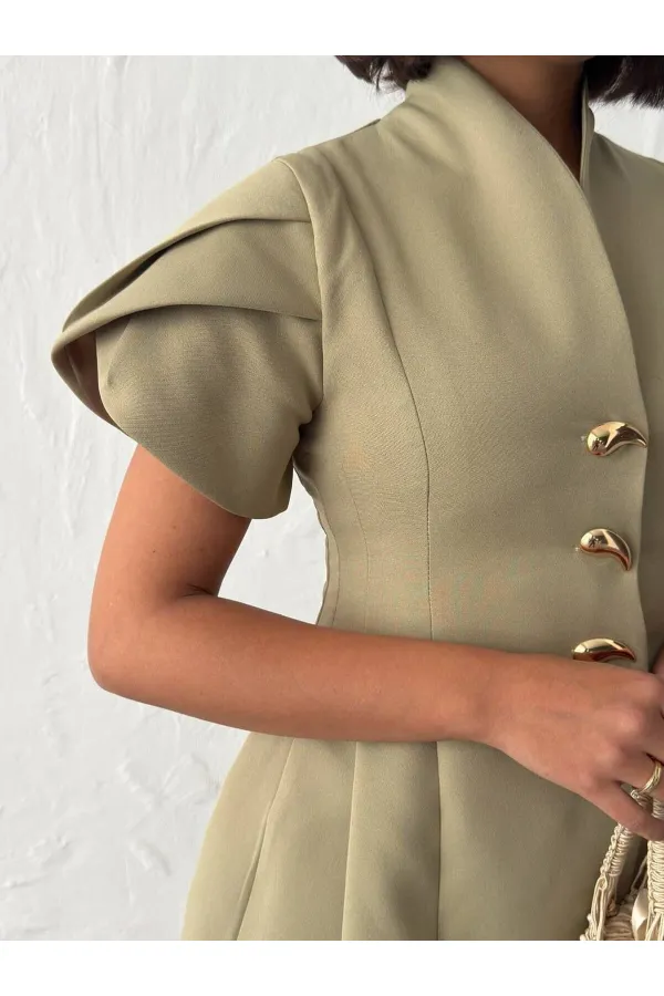 ENSEMBLE DE DÉTAILS À VOLANTS D'ÉPAULE