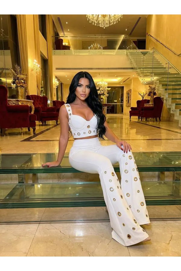 Détail œillet évasé espagnol