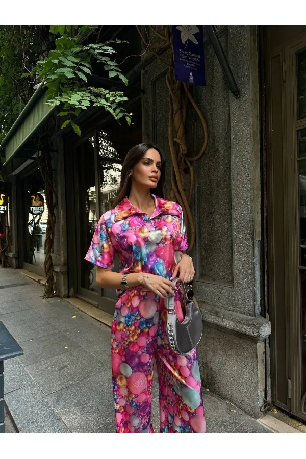 ENSEMBLE DEUX PIÈCES EN SATIN À COL POLO