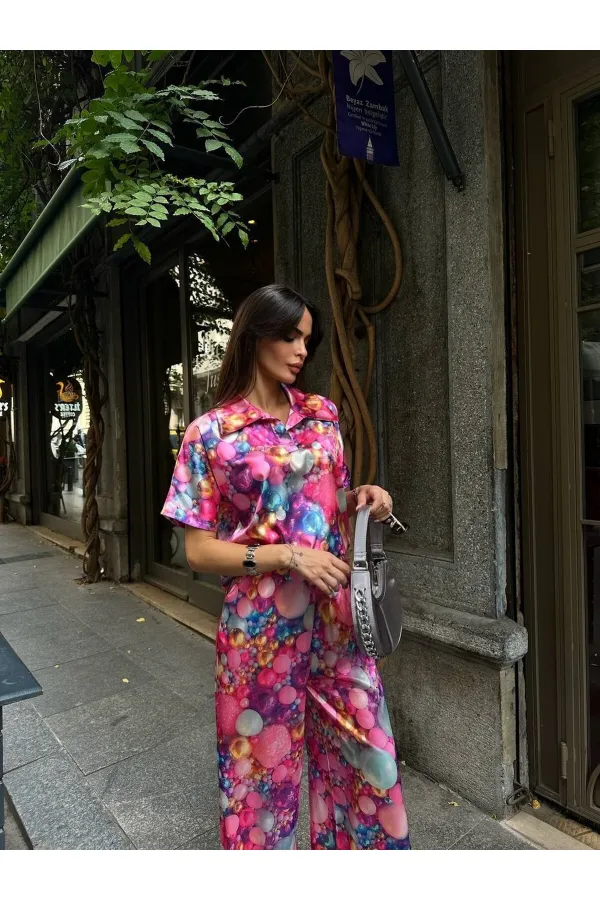 ENSEMBLE DEUX PIÈCES EN SATIN À COL POLO