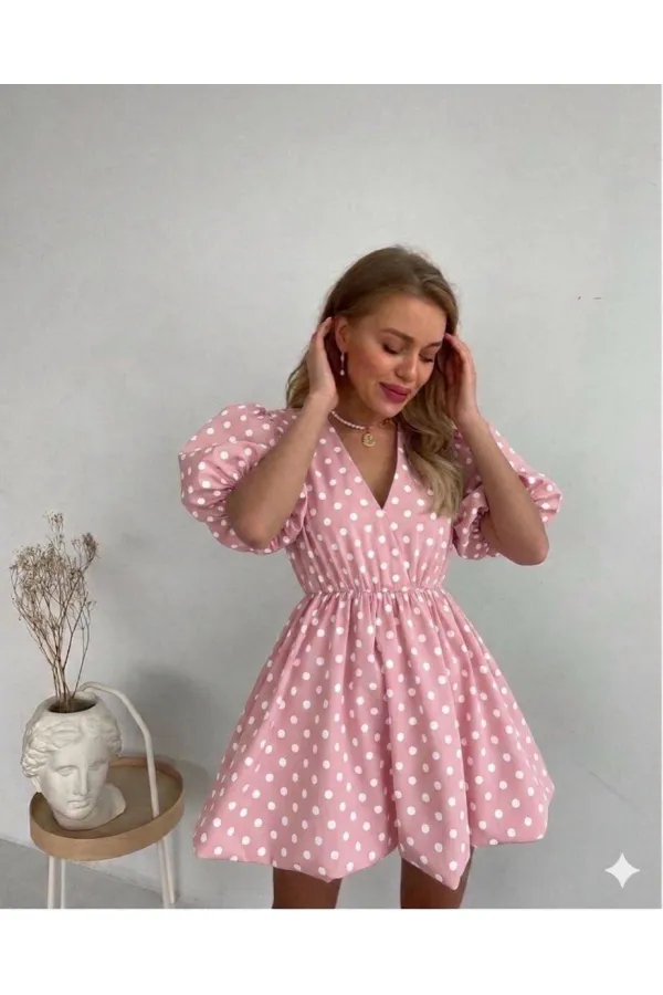 ROBE À POIS ET JUPE À BALLONS