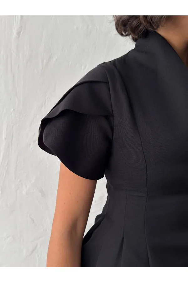 SHOULDER RUFFLE DETAIL SET