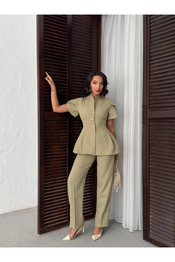 ENSEMBLE DE DÉTAILS À VOLANTS D'ÉPAULE