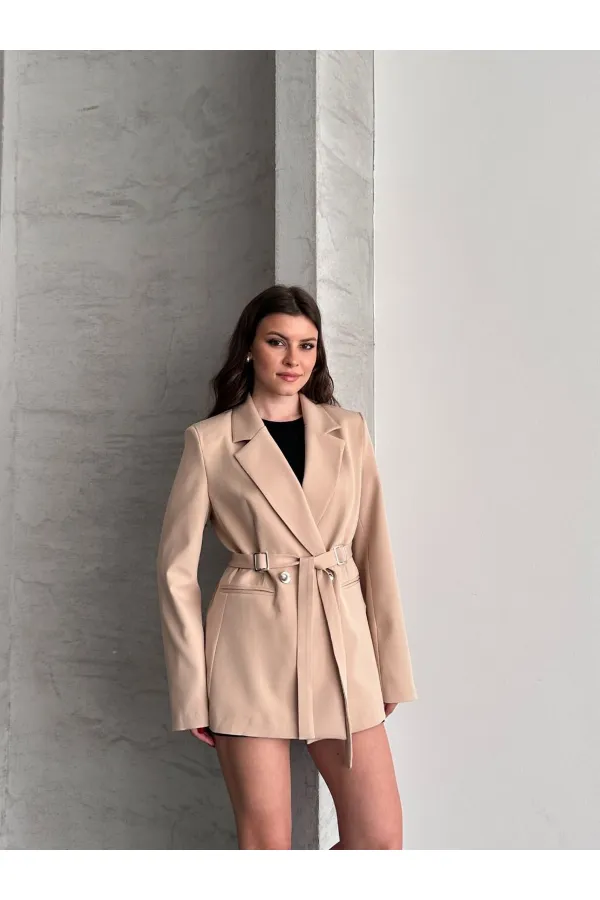 BEL AYARLI KEMERLİ CEKET